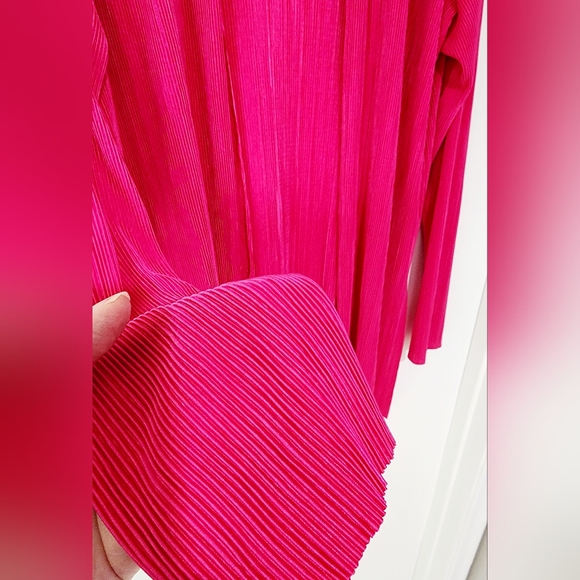 Cyrus, Pink Pleated Fabric Open Front, Long Blazer - Picture 5 of 6